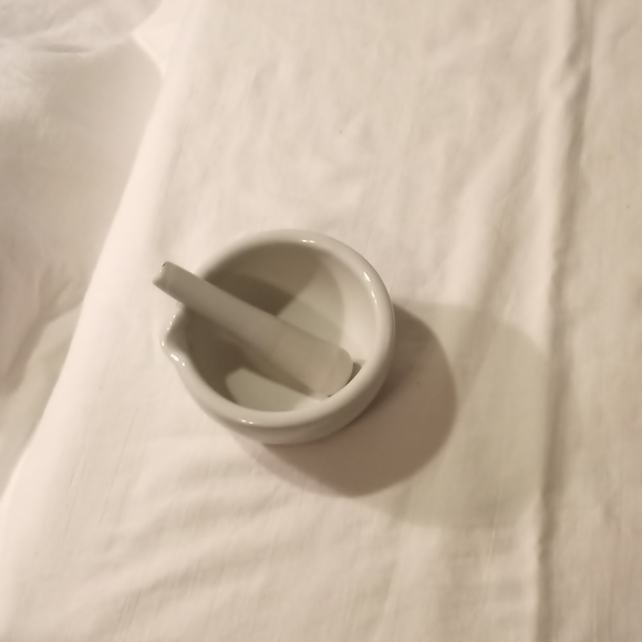 Price Drop!!!!! Get it B4 it's Gone Medicine Mixing Bowl - Picture 1 of 3
